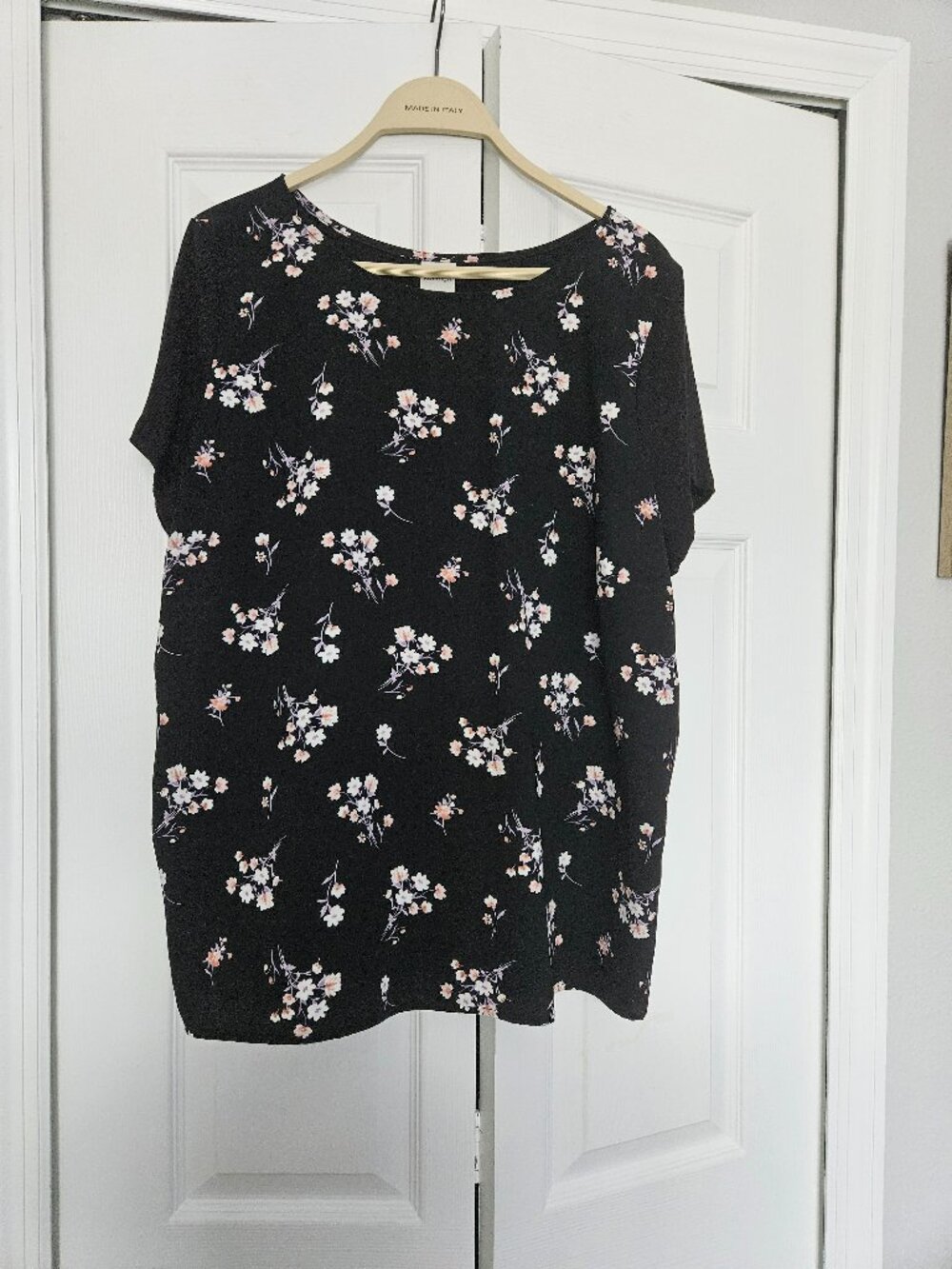 Flower Pattern Short-Sleeve Scoop Neck Sweater Shirt